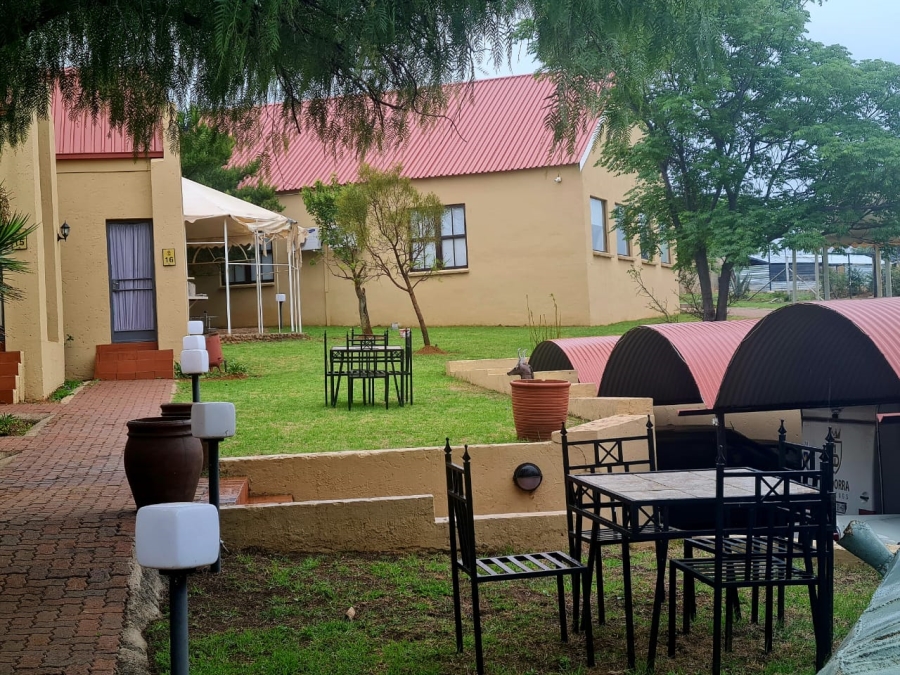 Commercial Property for Sale in Lindequesdrif North West